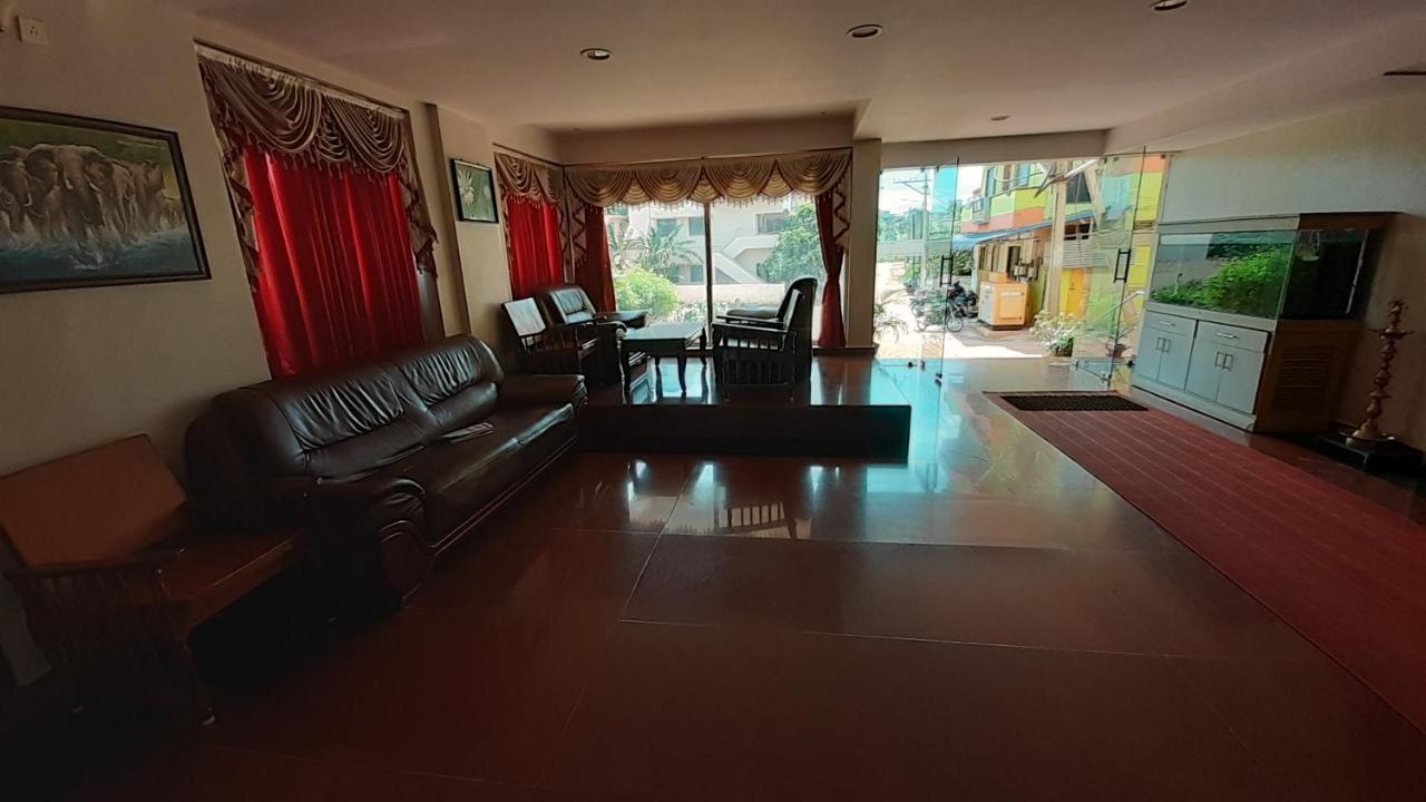 טנג'בור Hotel Balaji Inn מראה חיצוני תמונה